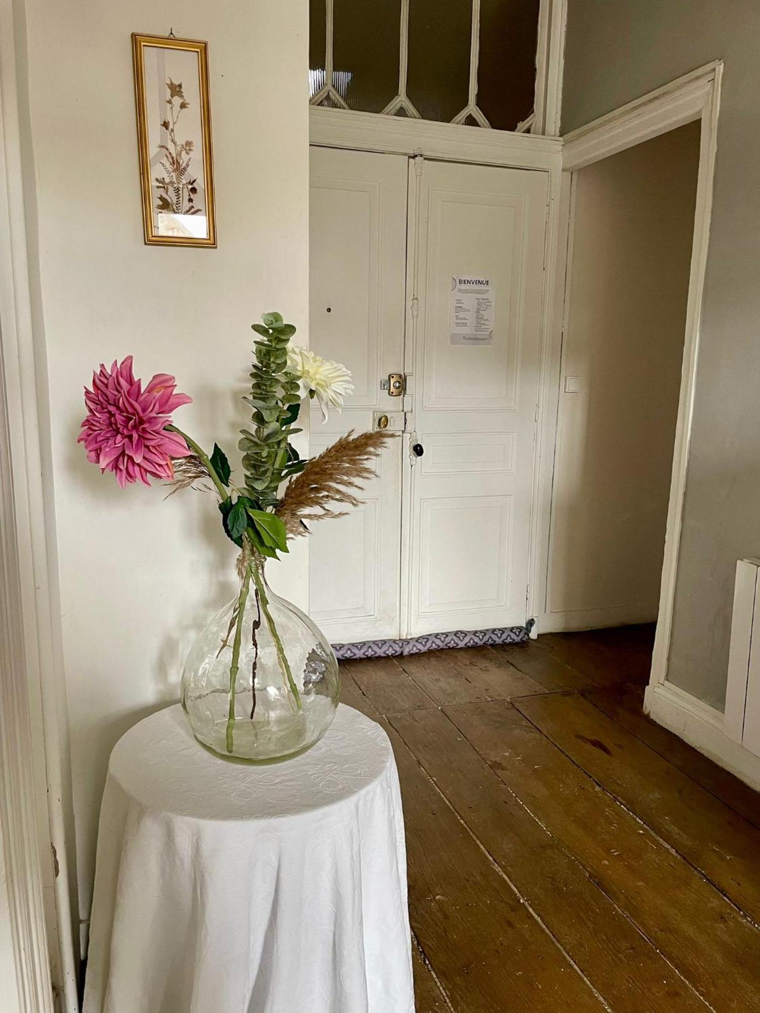 La Villa Louana 2 Appartement 100 M2 Charme De L Ancien En Coeur De Ville オービュッソン エクステリア 写真