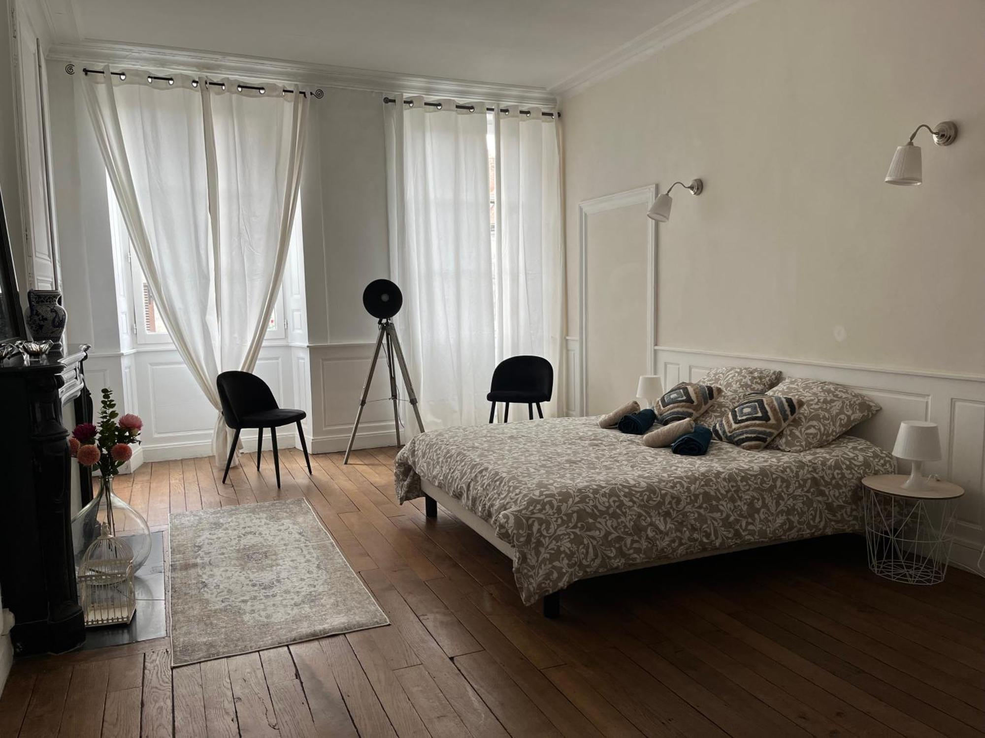 La Villa Louana 2 Appartement 100 M2 Charme De L Ancien En Coeur De Ville オービュッソン エクステリア 写真