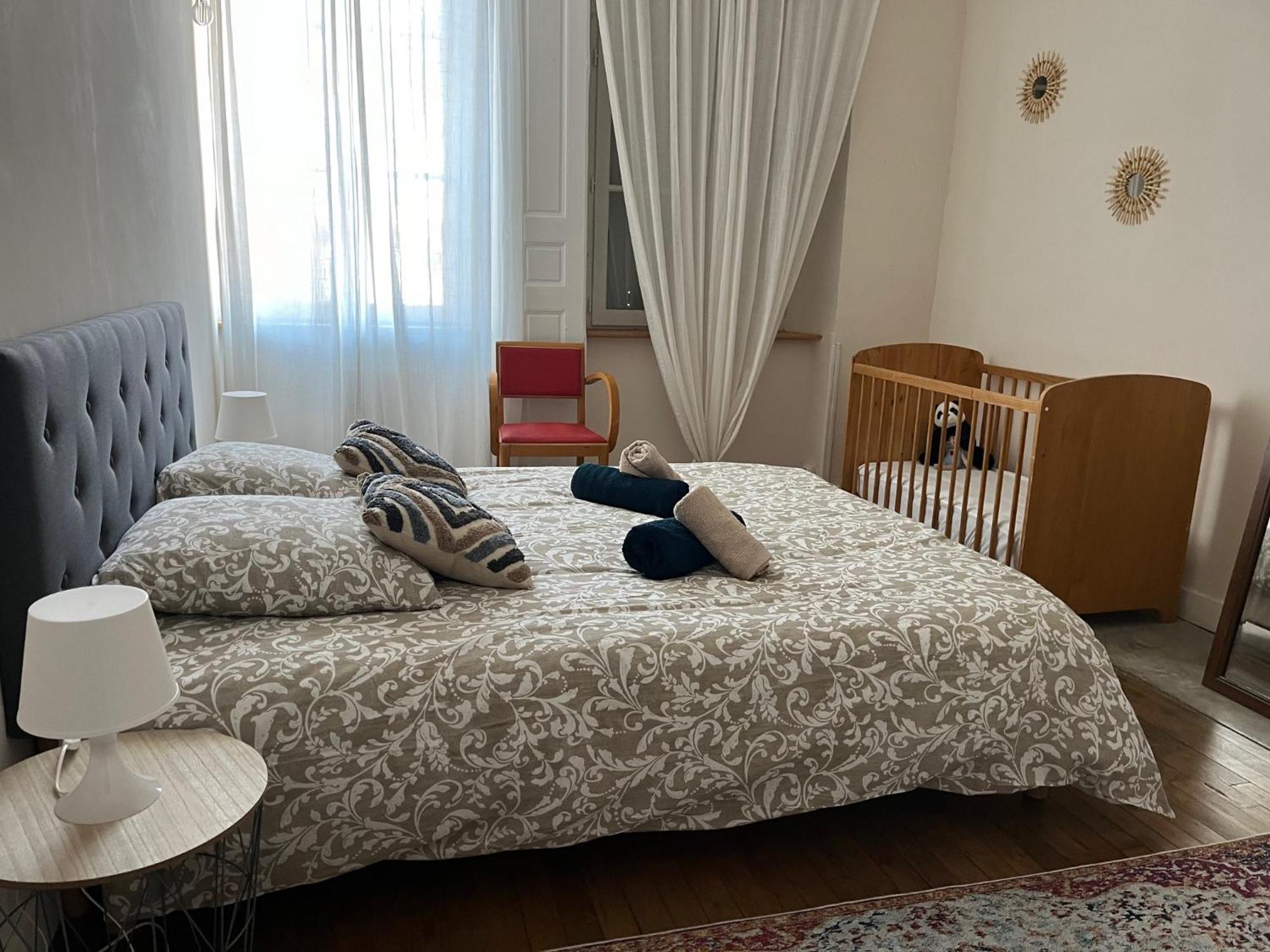 La Villa Louana 2 Appartement 100 M2 Charme De L Ancien En Coeur De Ville オービュッソン エクステリア 写真